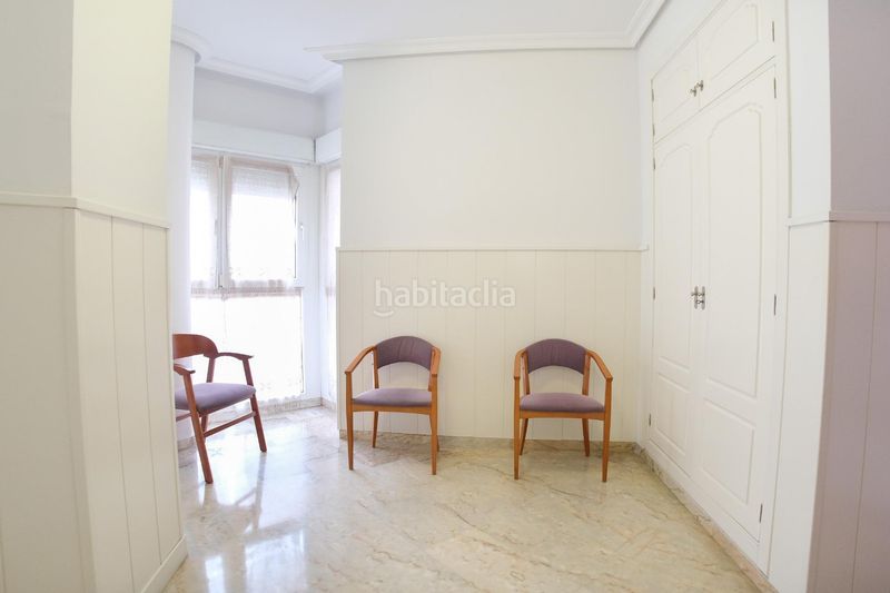 Foto b1a63974-bc63-48b8-9b50-6a01a7b45604. Apartament amb calefacció a Triana Oeste Sevilla