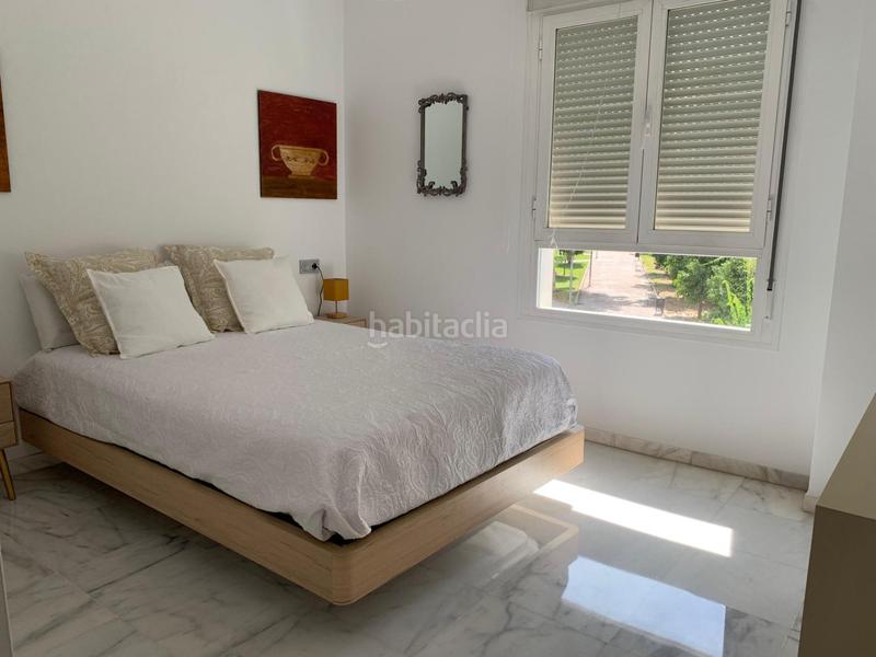 Foto 28c93088-907b-48e7-8014-c427132c7a66. Rent flat with heating parking pool in Santa Clara Sevilla