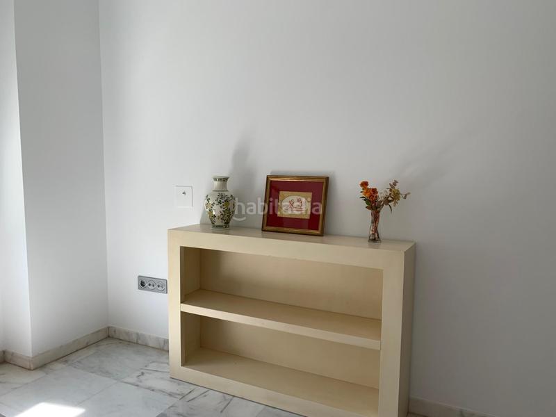 Foto 71b3f7de-63d6-425a-8df7-07bbe14e0932. Rent flat with heating parking pool in Santa Clara Sevilla