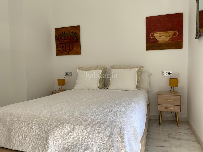 Foto 836074ea-fc1a-4640-b049-39fbafabd14c. Rent flat with heating parking pool in Santa Clara Sevilla