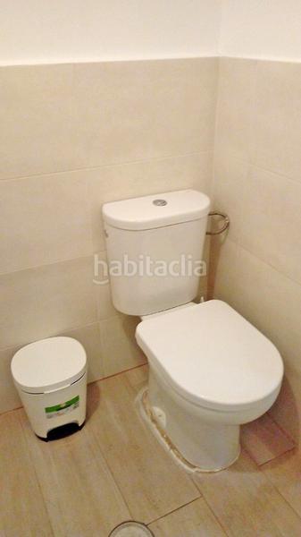 Foto a9329a27-ab0e-4641-921f-a8a036cc2a24. Alquiler local comercial en plaza virgen de la amargura 1 local comercial u oficina a pie de calle en Sevilla