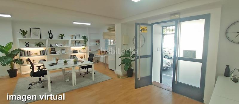 Foto c08ee7b4-ac88-45cb-843c-82822c7f2bd4. Lloguer local comercial a plaza virgen de la amargura 1 a Sevilla