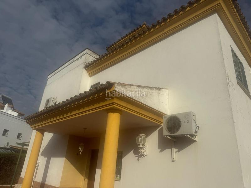 Foto 0d2ec4ac-8885-45a1-b66f-1d2a868ceb02. Casa bifamiliare in avenida del torrejon 59 in Gines