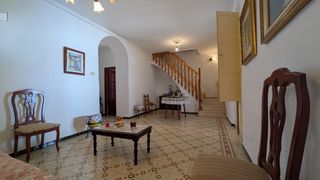 House  Calle tartessos. Casa adosada en pilas. lista para disfrutar!