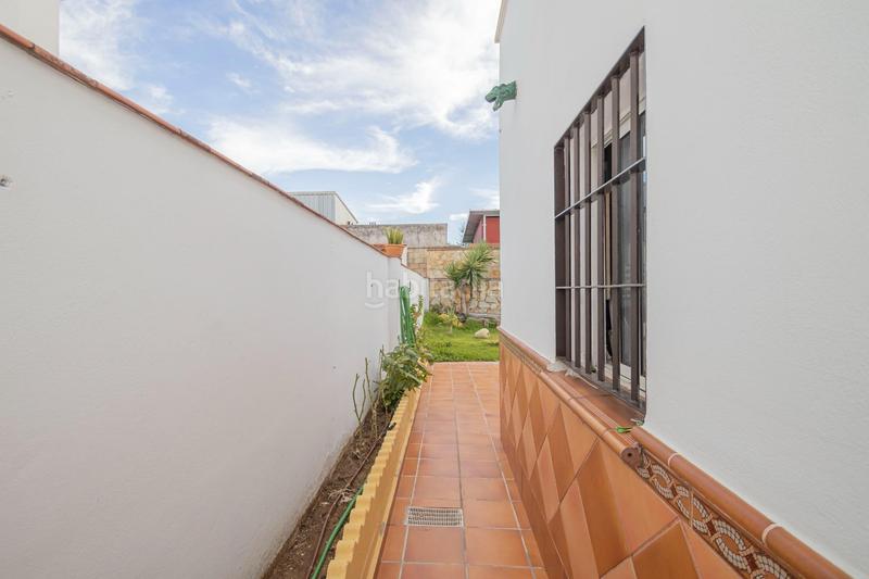 Foto 0545d0d7-3dc1-4f59-9c04-3420b5d77192. Doppelhaus mit parking in Condequinto Montequinto