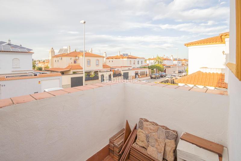 Foto 13eca615-5685-4792-a55f-a5913c62258c. Doppelhaus mit parking in Condequinto Montequinto