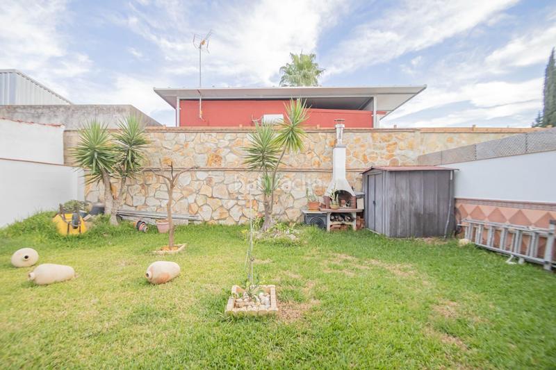 Foto ab9f26ec-660e-4efe-83c5-0b7a854bb15c. Doppelhaus mit parking in Condequinto Montequinto