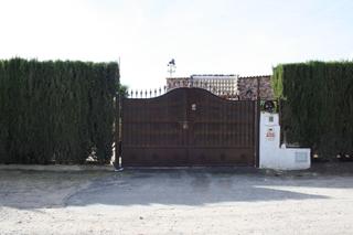 Chalet  Avenida reyes de españa 66. Magnifica finca, para la cría de caballos