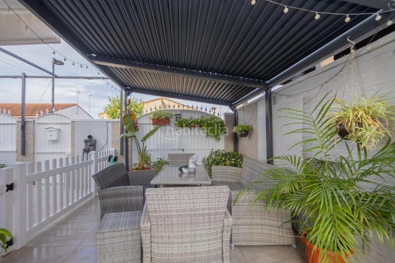 Foto 0120f5e2-14c1-4b91-bfd8-eef1d29fca2b. Casa bifamiliare con parcheggio piscina in Bollullos de la Mitación