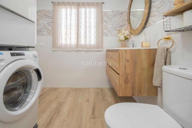 Foto 4dbd7bfc-8e12-48db-876f-36940bd87cc9. Casa bifamiliare con parcheggio piscina in Bollullos de la Mitación