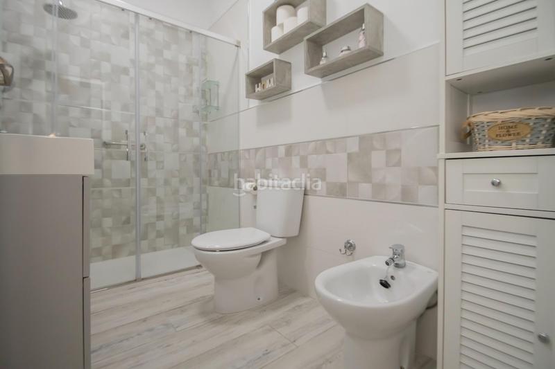 Foto 90a108bd-014d-4b97-8730-814593b9b4bd. Casa bifamiliare con parcheggio piscina in Bollullos de la Mitación