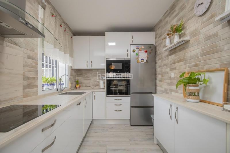 Foto bb3a6000-5cc8-443f-98a1-67aa1e68c15b. Casa bifamiliare con parcheggio piscina in Bollullos de la Mitación