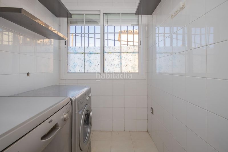 Foto 31b5e337-b1fd-47c2-9cac-df134d21cec0. Pis amb aparcament a Salteras