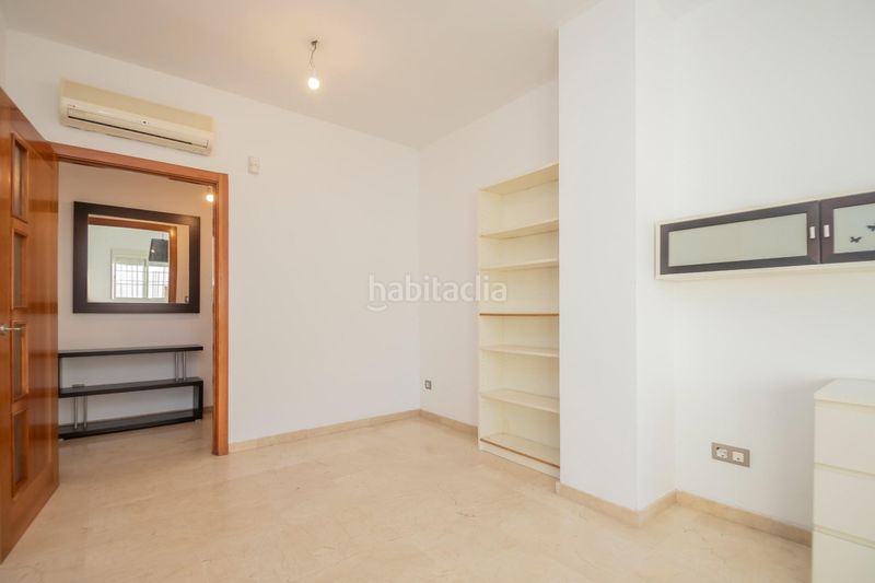 Foto f09abcbd-4d09-421f-a9c2-26e57824cfc3. Pis amb aparcament a Salteras