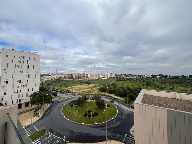 Foto 0d303241-cc9c-4d2a-aefe-c2441c138e50. Alquiler piso moderno y acogedor piso en alquiler con amplias comodidades en Tomares