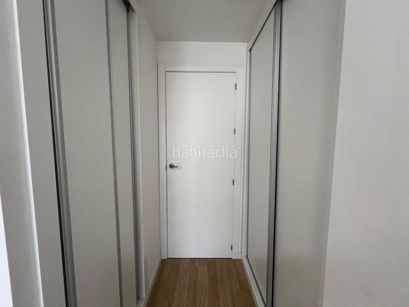 Foto 8a8b3dce-7931-459d-94b5-29ad137bc1d7. Alquiler piso moderno y acogedor piso en alquiler con amplias comodidades en Tomares