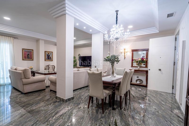 Foto ab8bd7a9-1490-4b28-8d95-400b791881b6. Àtic amb piscina a Triana Este Sevilla