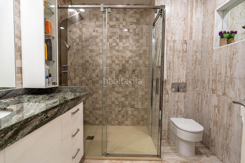 Foto c01504d9-aa6a-406e-bc77-94c19c225631. Àtic amb piscina a Triana Este Sevilla