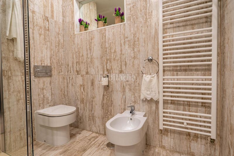 Foto f6e98c25-fd20-4f87-8c9b-ea3661d5c8cc. Àtic amb piscina a Triana Este Sevilla