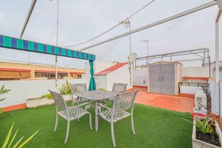 Casa a Cruz Roja. Magnifica casa en la ronda a pocos metros centro de sevilla