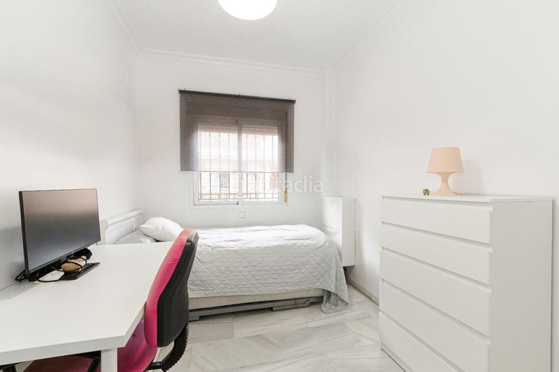 Foto 1d0b8c79-91c6-4279-b44d-28c5aa9435a5. Casa amb aparcament a Cruz Roja Sevilla
