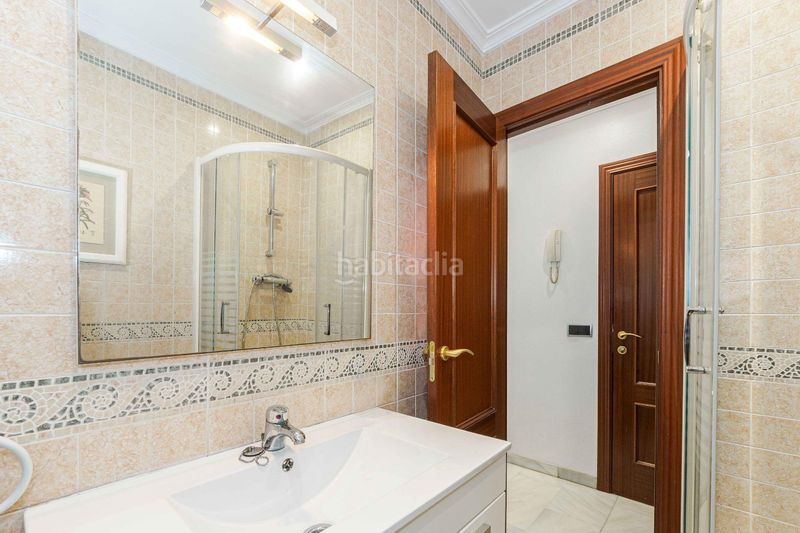 Foto be72d5ee-6e29-470e-889c-b2c26f57e684. Casa amb aparcament a Cruz Roja Sevilla
