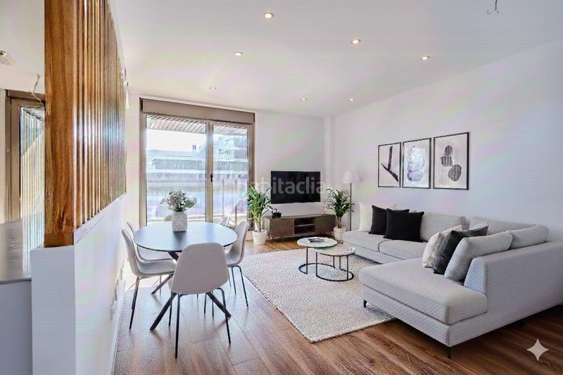 Foto 3e334b5f-8179-4aed-af5e-53c3a8dad84d. Pis amb aparcament piscina a Aljamar Tomares