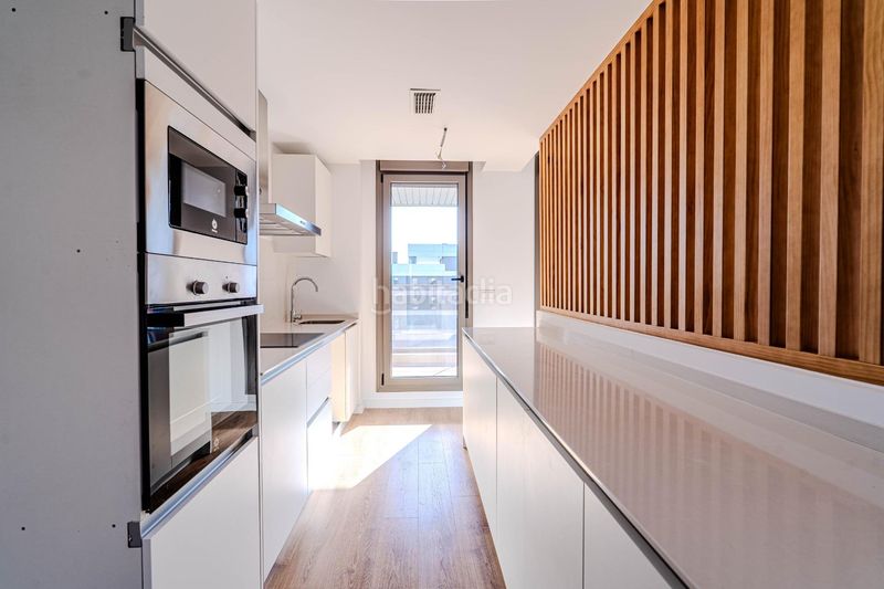 Foto 740e34f8-94e3-4dec-980b-2d15d9c411d4. Pis amb aparcament piscina a Aljamar Tomares