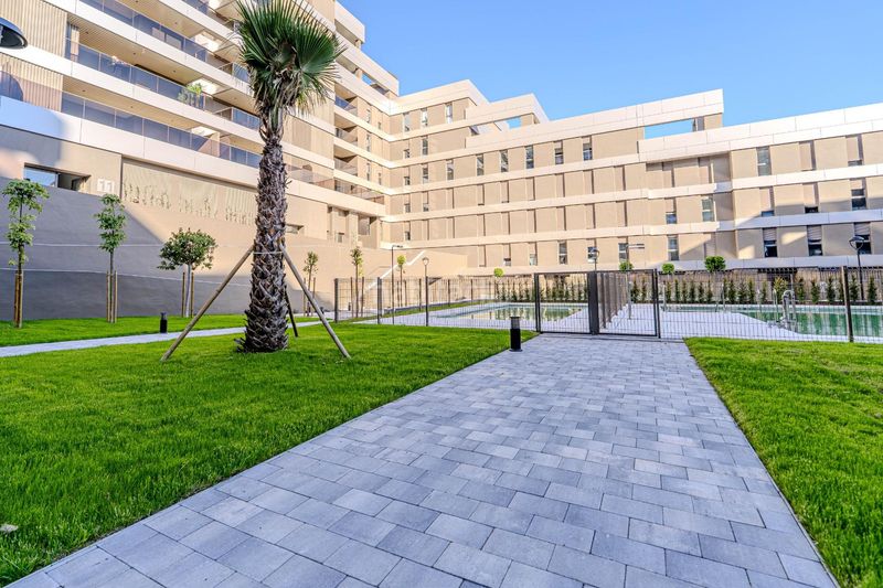 Foto f23fc71f-0b5a-454a-952c-5ef0e51d0910. Pis amb aparcament piscina a Aljamar Tomares