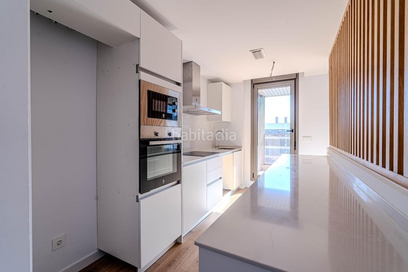 Foto f6916b4e-9113-4aa2-878d-c21f6b6239d0. Pis amb aparcament piscina a Aljamar Tomares