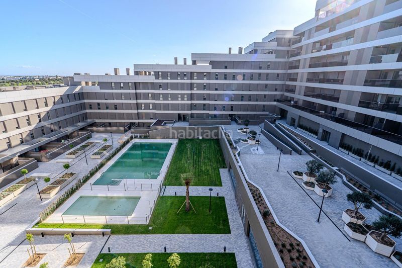 Foto f999f1da-71e6-4585-93ce-a34736f159b8. Pis amb aparcament piscina a Aljamar Tomares