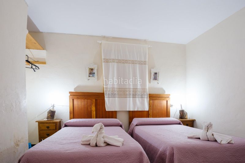 Foto 09836952-9793-49f2-ac35-ed39e43695d5. Casa amb calefacció aparcament piscina a Teba