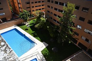 Miete Dachwohnung  Avenida filosofía. Ático amueblado en alquiler en nuevo bulevar en mairena del alja