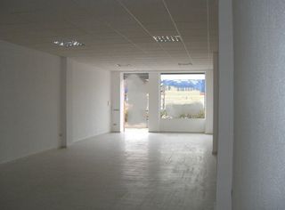 Local Comercial a Avenida Juan Diego