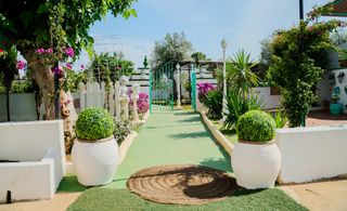 Chalet in Carmona. Más que una casa, un estilo de vida! oasis con rentabilidad en p