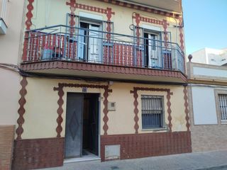 Casa  Calle ribera 33. Casa de dos plantas