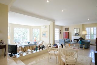 Xalet a Torrequinto. Espectacular propiedad en torrequinto. amplitud, luz y conexión