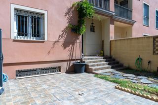 Casa adossada a Victoria kent 8. Impresionante adosado de 2020 en san juan de aznalfarache