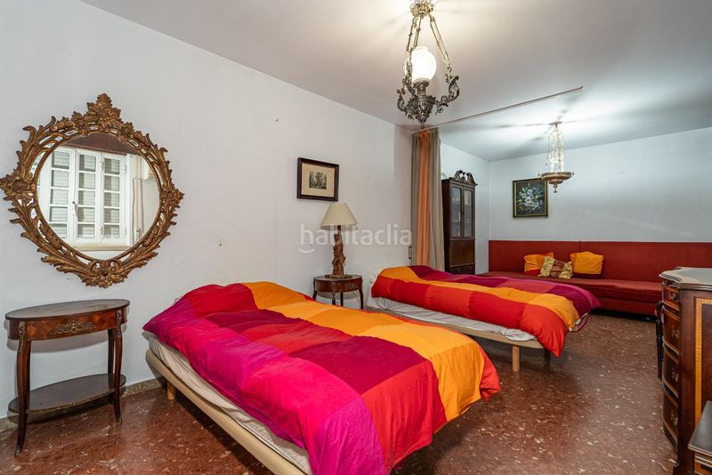 Foto f5726a29-c0fa-4aa9-b5d8-7c2bc32c2e3e. Casa amb piscina a Valencina de la Concepción