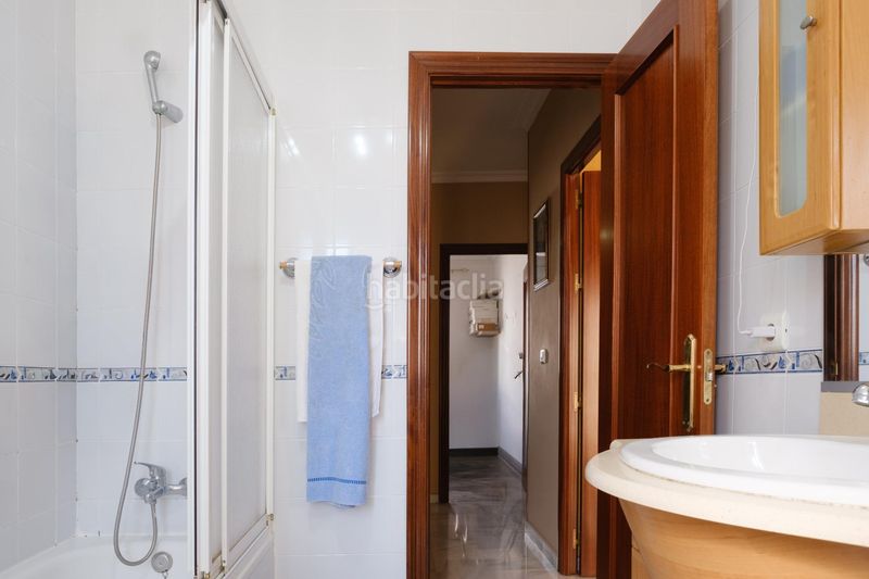 Foto 1c2e5c48-e0a5-4397-8b26-45c7d3b9f146. Casa adossada amb calefacció aparcament a Algaba (La)