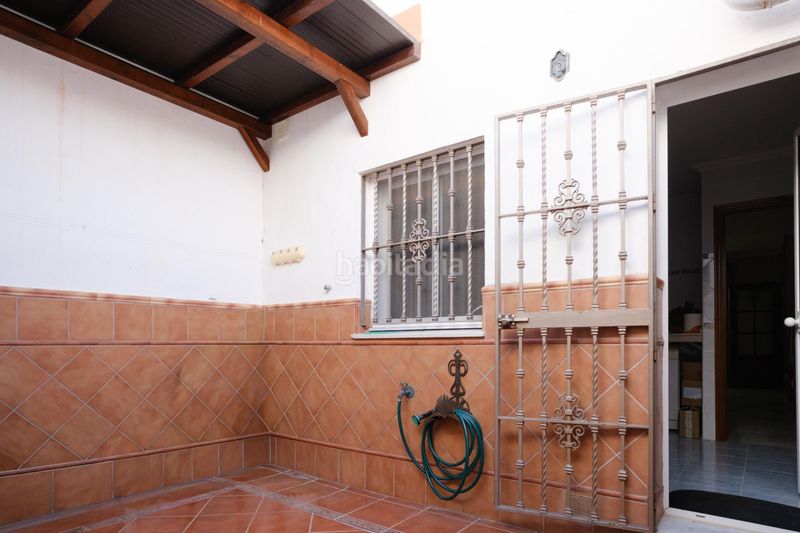 Foto 6a0ad2df-ec94-4d66-bd70-2504ae963fdf. Casa adossada amb calefacció aparcament a Algaba (La)