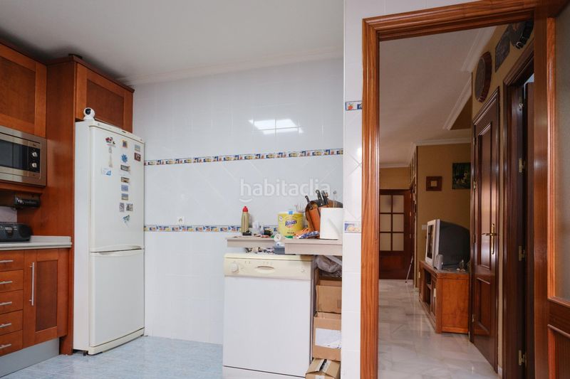 Foto be1b1e9f-6d54-4d09-bc06-665b394c67ad. Casa adossada amb calefacció aparcament a Algaba (La)