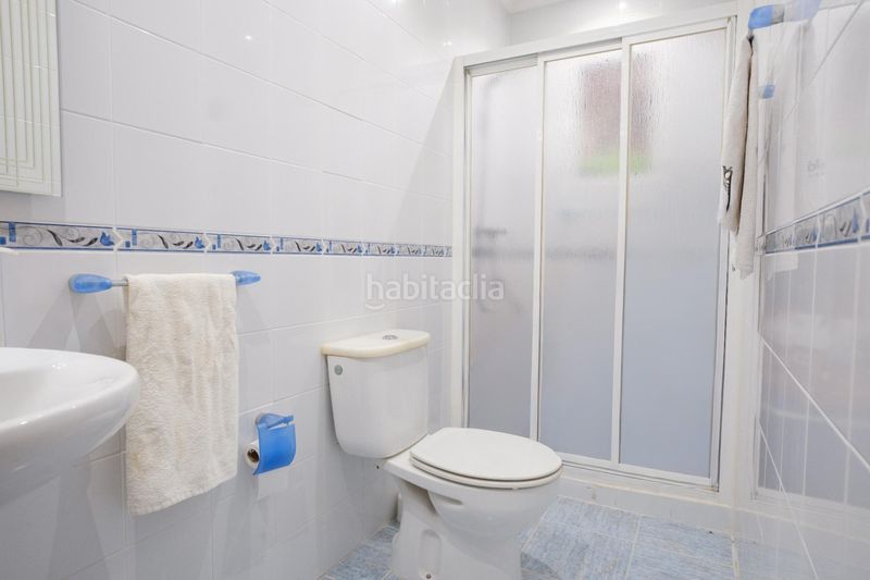Foto fe897245-9bc6-430b-b67e-941342b2ee3c. Casa adossada amb calefacció aparcament a Algaba (La)
