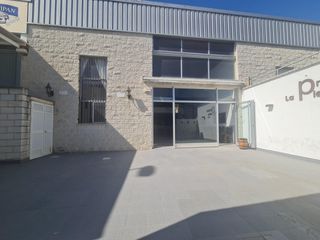 Local Comercial a Conil. Local con gran potencial comercial