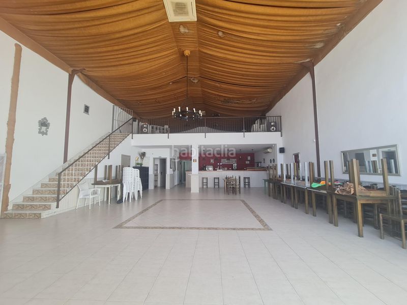 Foto ae54cfda-12a6-4281-8029-92e3e7bc2e45. Local comercial a Conil Conil de la Frontera