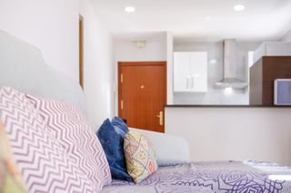 Miete Appartement in Parque Alcosa. Apartamento amueblado junto a fibes sevilla este  alquiler tempo