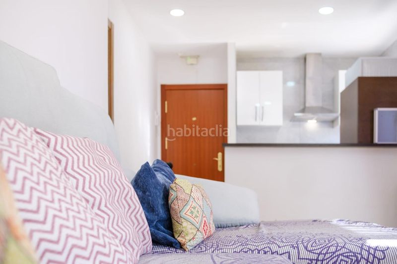 Foto 9363f954-8fb2-4152-8720-5239f5f4429b. Lloguer apartament amb piscina a Parque Alcosa Sevilla