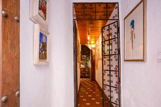 Casa a San Julián. Un refugio con duende palacete independiente junto a plaza san m