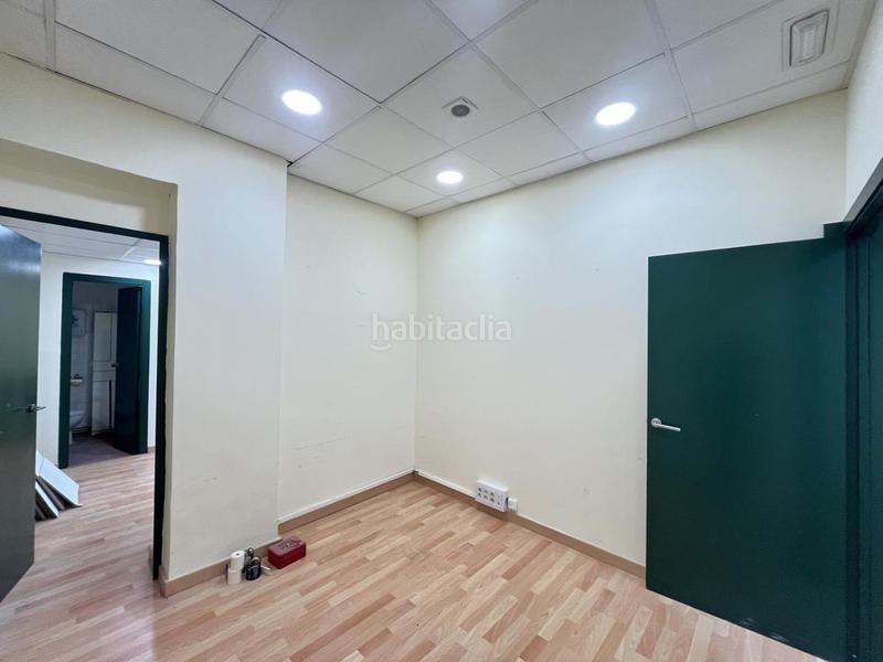 Foto a5a015cd-503f-4984-bda0-6f5995bdeb45. Local comercial magnifico local , ideal inversión en Mataró