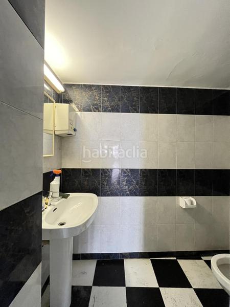 Foto e7cdb0f0-96d1-4709-9774-36664ba268e0. Alquiler local comercial magnifico local en primera linea de mar en Mataró